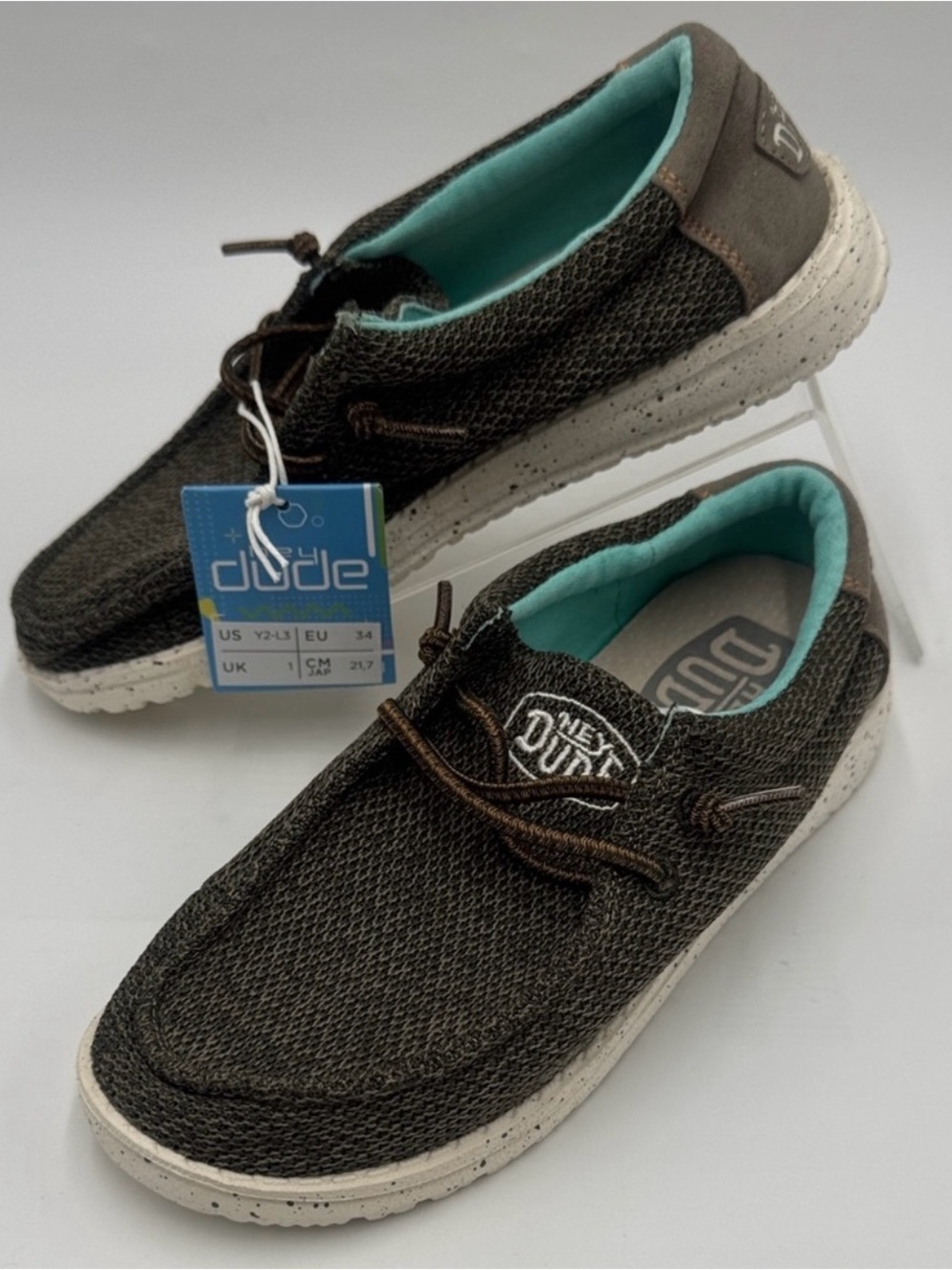 NWT Hey Dude Wally Youth Sox Shoes Musk Brown
Size US 1Y / EU 34